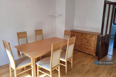 04_living &amp; Dining Room