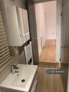 Bathroom 2 1st Flor