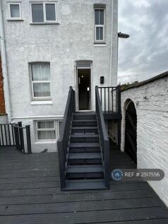 Rear Decking Area