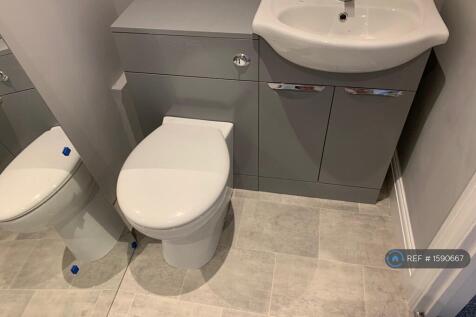 Toilet/Sink