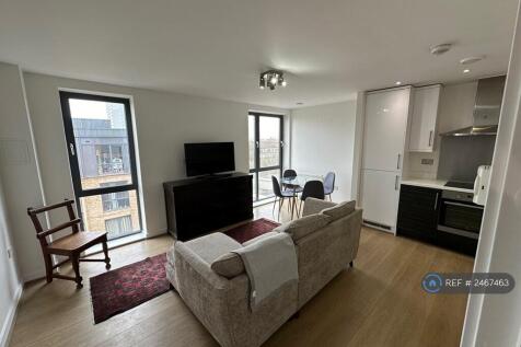 Living / Dining Area