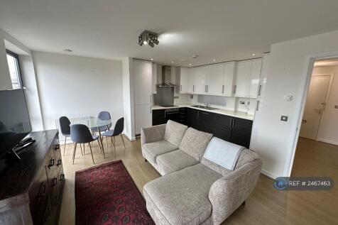 Living / Dining Area