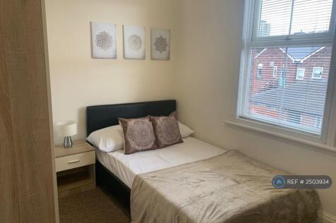 Room 3 - Available
