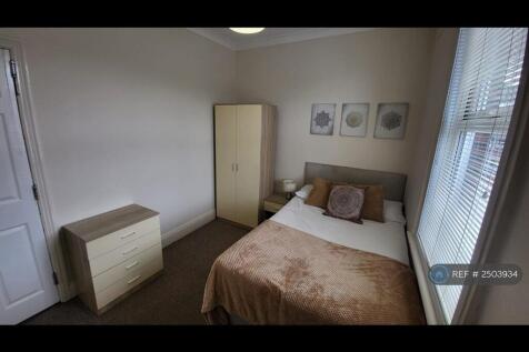 Room 3 - Available