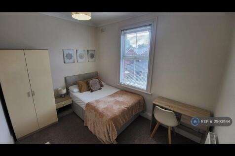 Room 3 - Available