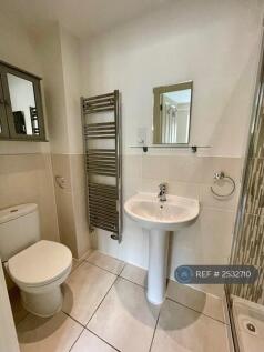Master Bedroom En-Suite