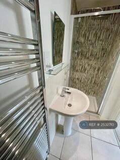 En-Suite Shower