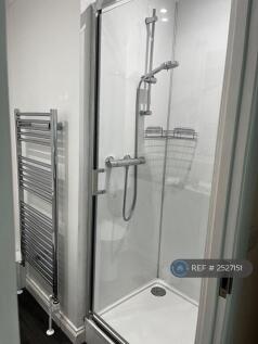 En Suite Shower