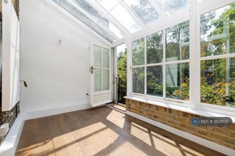 Sun Room (Upper Ground Floor)