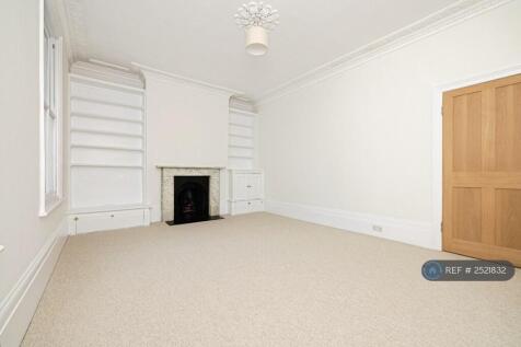 Lounge (Middle Floor)