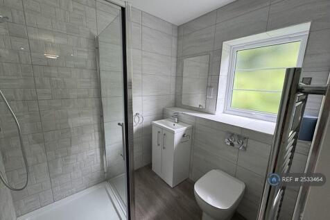 En-Suite Bathroom