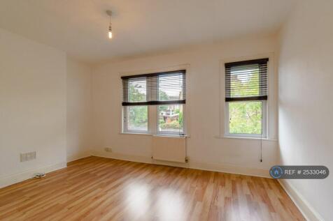 Bedroom 1/Lounge
