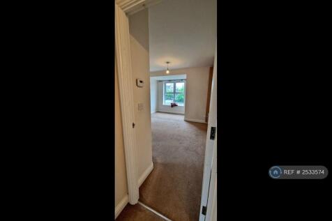 Master Bedroom (1)