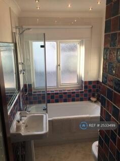 Shared Bathroom/Shower