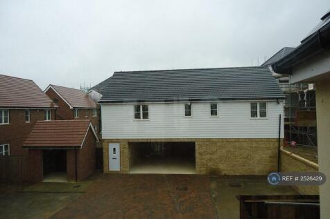 Carport Is On The Right Across Courtyardyard