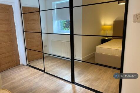 Double Bedroom 1