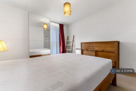 Large Double With Ensuite