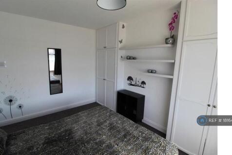 Master Bedroom (Front)