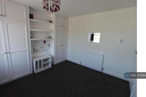 Rear Bedroom