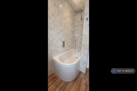 Bath With Rain Shower