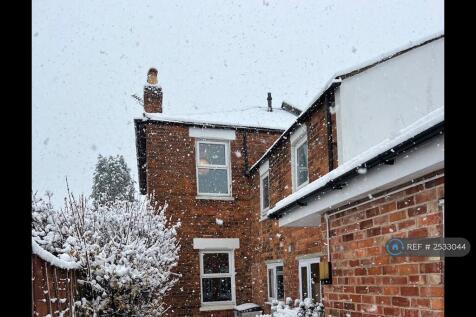 Rear Courtyard Garden In Snow