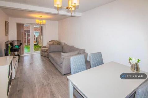 Large Lounge Onto Garden