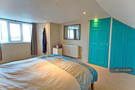 Bedroom 1 (Loft)