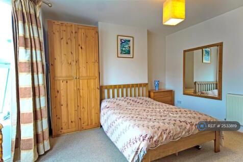 Bedroom 2 (1st Floor)