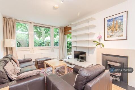 Spacious Living And Dining Room Overlooking Garden