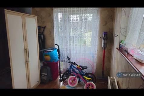 Third Bedroom (Downstairs)