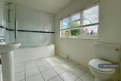 2nd Floor - Bathroom 2