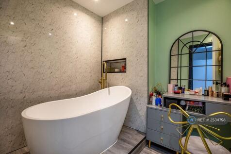 Bath And Dressing Aera