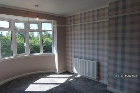 Bedroom At Front Of House