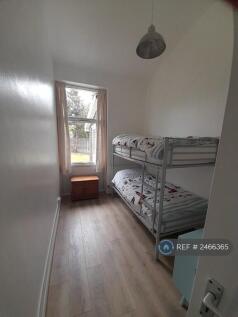 Bedroom 2 (Bunk Beds Not Included)