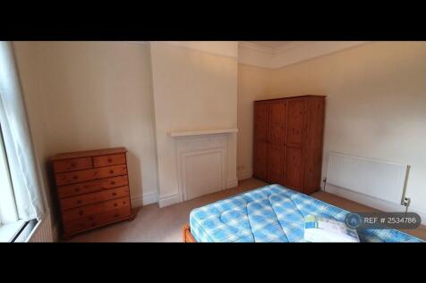 Bedroom 1 - 2