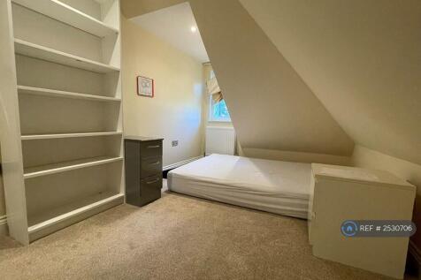 Study / Small Bed With En-Suite