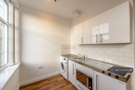 Lounge/Kitchen