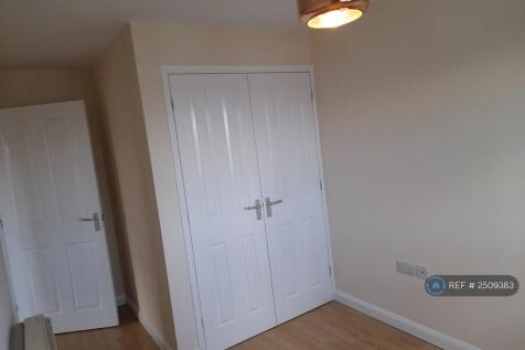 Built In Cupboard In Bedroom 2