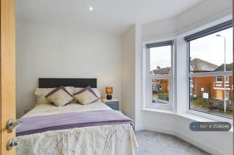 Large Double Ensuite Room