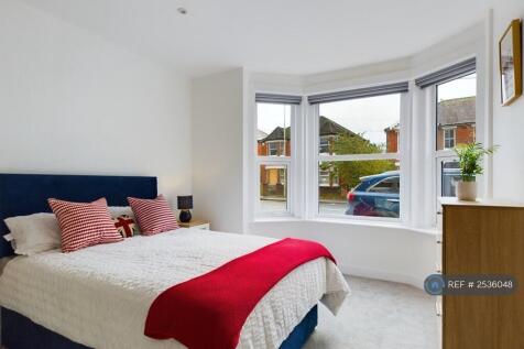 Large Double Ensuite Room 1