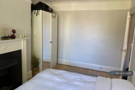 Double Bedroom 1
