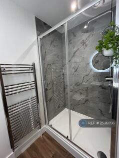 Bedroom -En-Suite