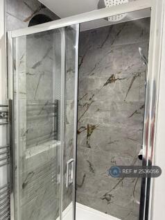 Shower En-Suite