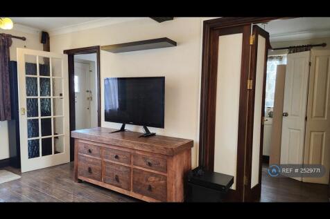 Lounge With Tv