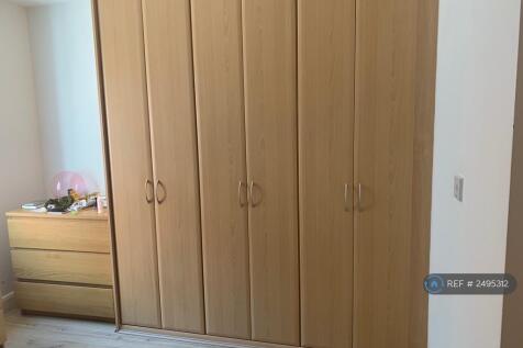 Wardrobe In Master Bedroom