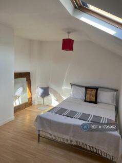 Double Bedroom Top Floor Rear Aspect