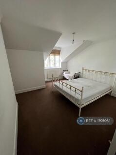 Top Floor Double Bedroom 