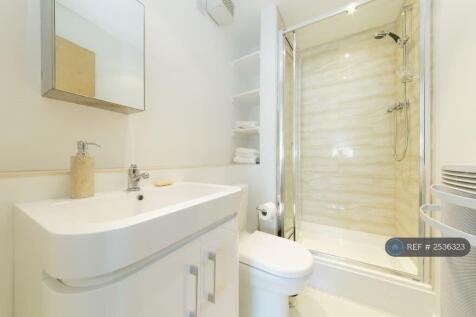 Ensuite Bathroom To Master Bedroom