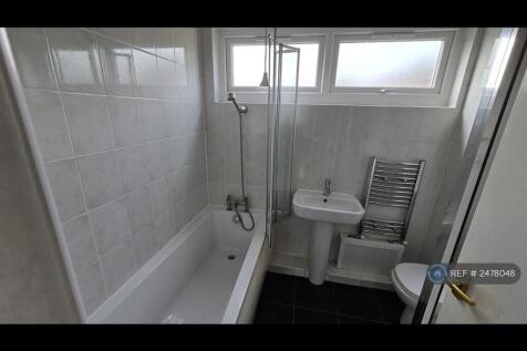 Family Bathroom &amp; Shower