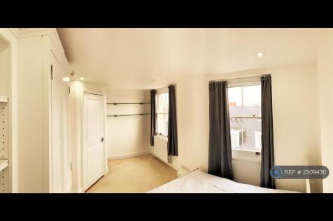 Second Bedroom (Ensuite)
